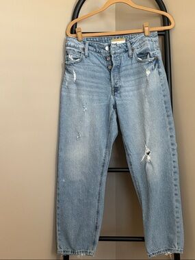 Classic Light Wash Button-Fly Jeans boyfriend relax fit size 8
